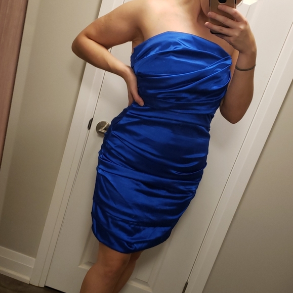 Dresses & Skirts - Le Chateau dress